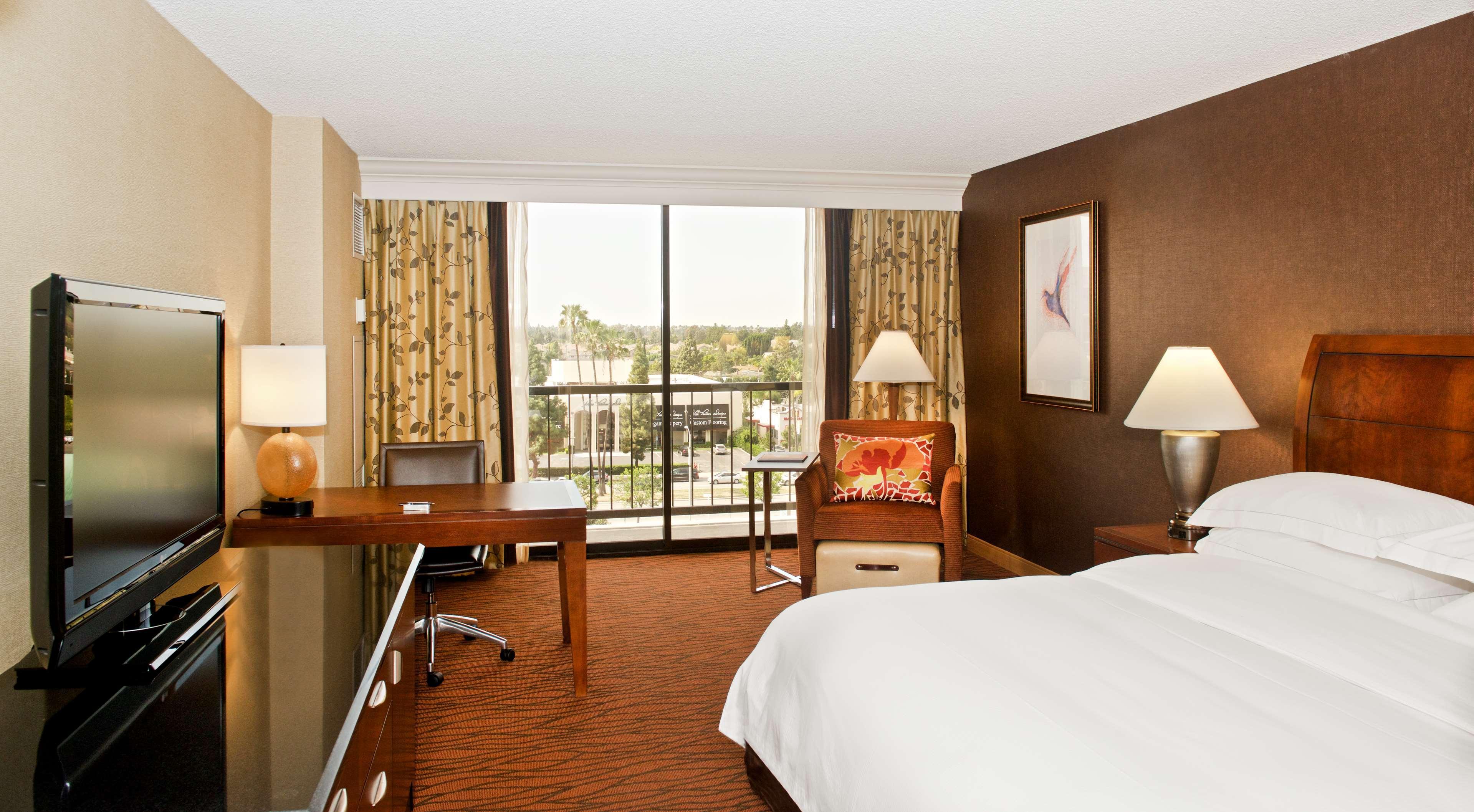 Hotel Hilton Orange County/Costa Mesa Exterior foto